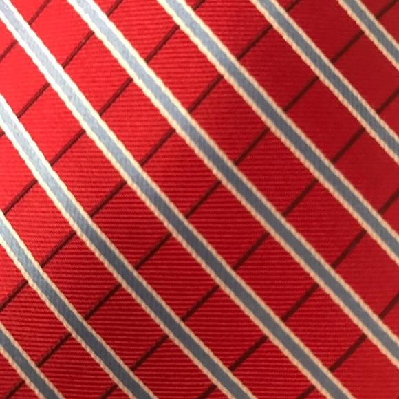 Silk Tie Stain Resistant Red Light Blue Striped Brand New Saddlebred - Picture 8 of 9